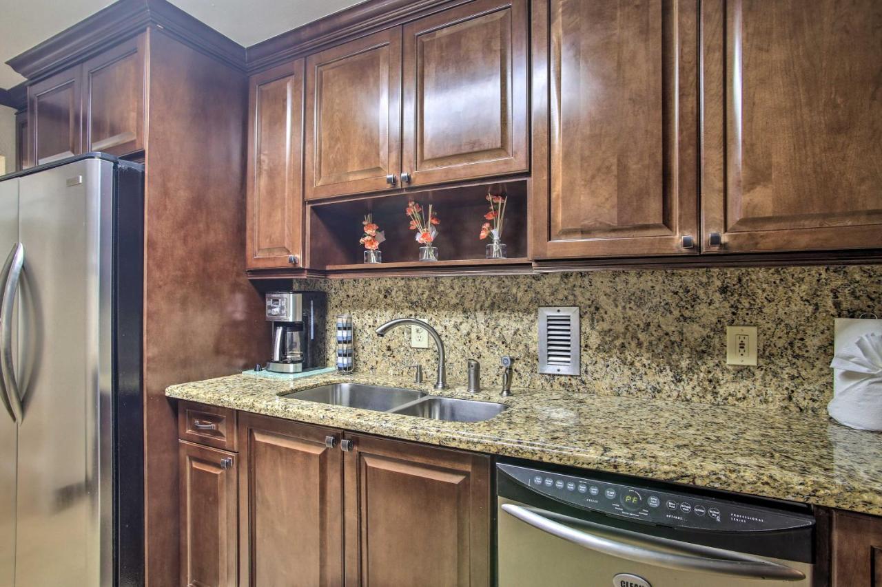 Grand Hollywood Apartment With Stunning Views! Экстерьер фото
